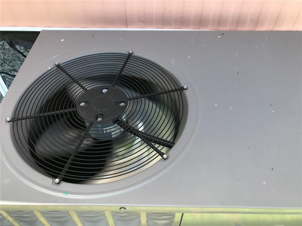 For Sale: $159,000 (2 beds, 1 baths, 1830 Square Feet)