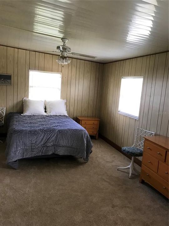 For Sale: $159,000 (2 beds, 1 baths, 1830 Square Feet)