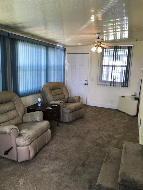 For Sale: $159,000 (2 beds, 1 baths, 1830 Square Feet)