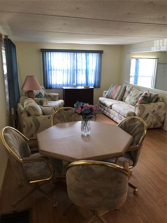 For Sale: $159,000 (2 beds, 1 baths, 1830 Square Feet)