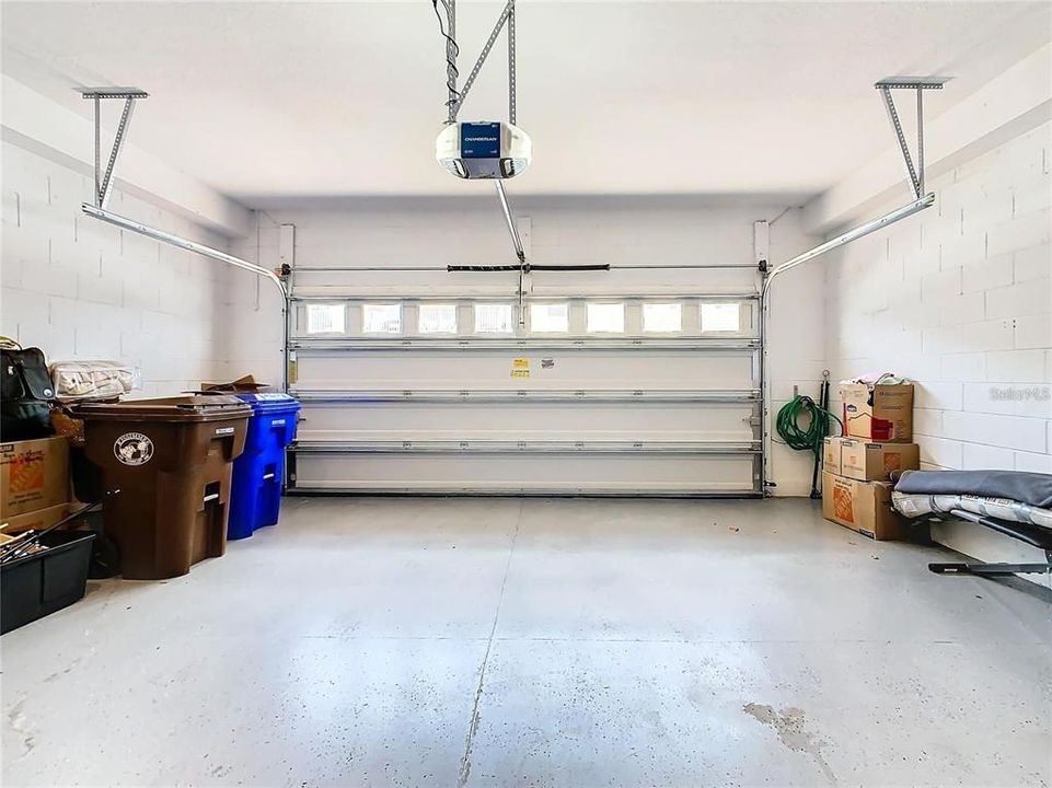 For Sale: $339,900 (3 beds, 2 baths, 1528 Square Feet)