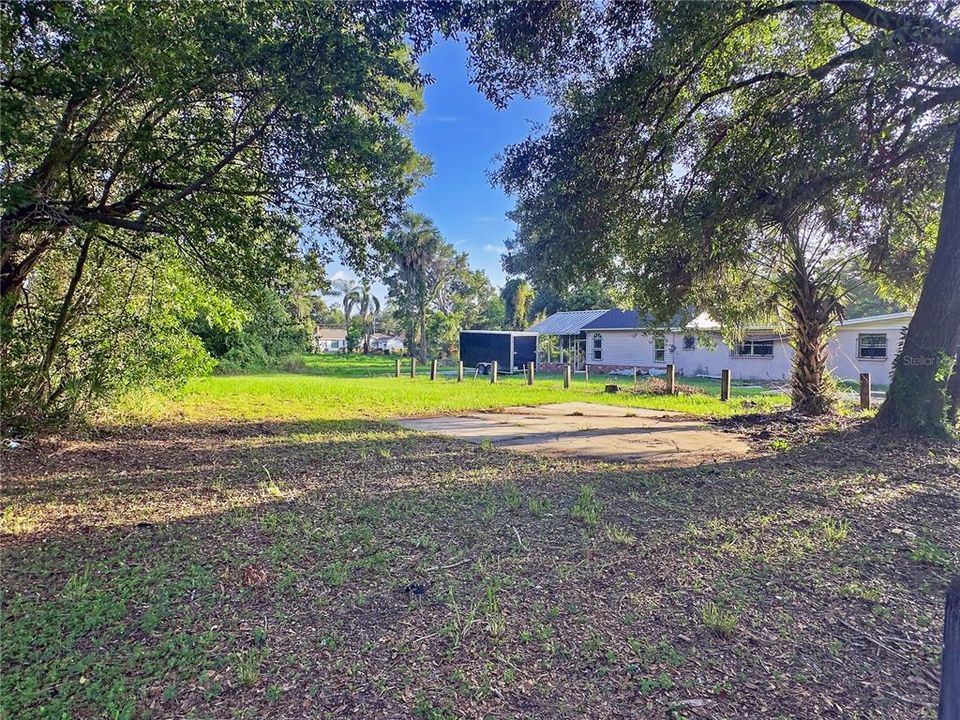 待售: $149,900 (0.40 acres)