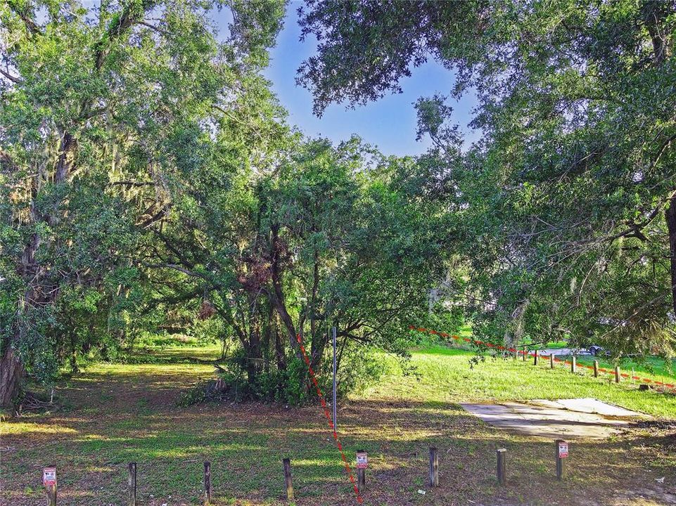 待售: $149,900 (0.40 acres)