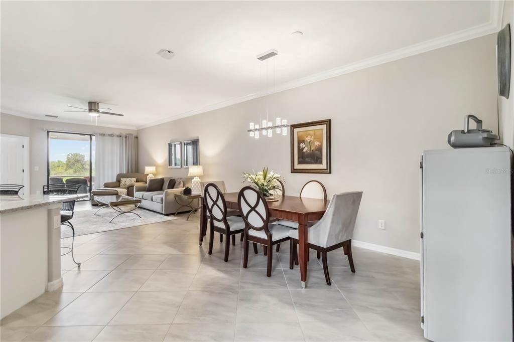 出租: $6,000 (2 贝兹, 2 浴室, 1568 平方英尺)