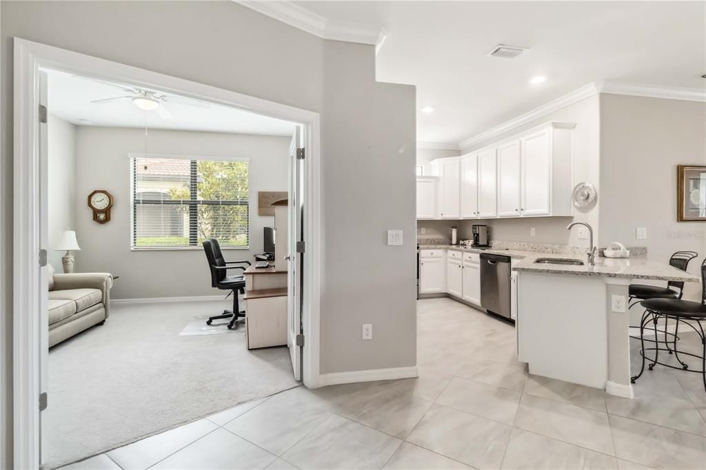 出租: $6,000 (2 贝兹, 2 浴室, 1568 平方英尺)