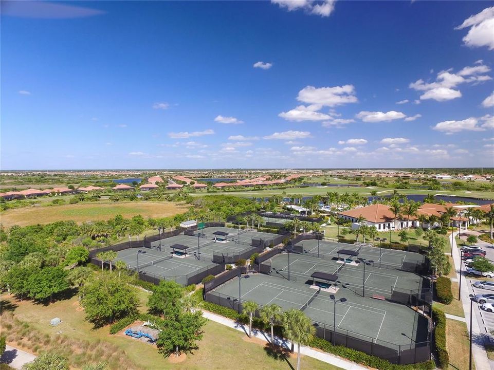 出租: $6,000 (2 贝兹, 2 浴室, 1568 平方英尺)