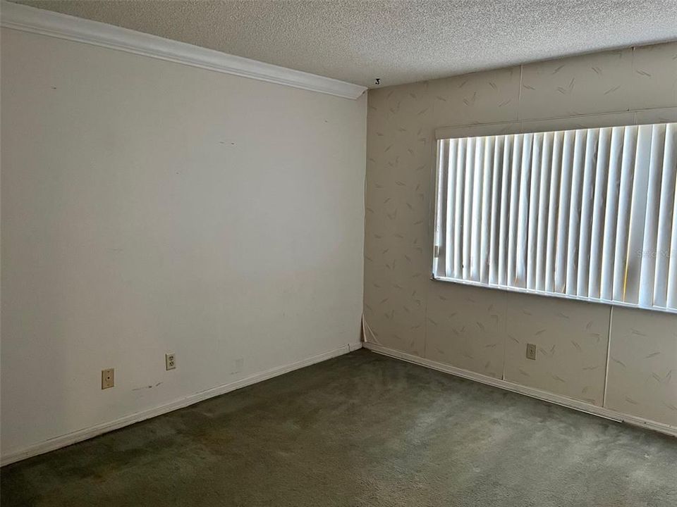 Active With Contract: $225,000 (3 beds, 2 baths, 1473 Square Feet)