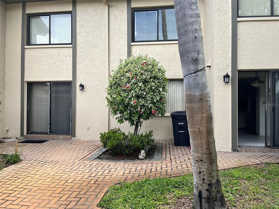 Active With Contract: $225,000 (3 beds, 2 baths, 1473 Square Feet)