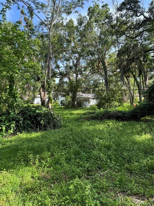 最近售出: $38,000 (0.11 acres)