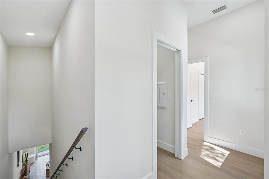 Active With Contract: $430,000 (3 beds, 2 baths, 1556 Square Feet)