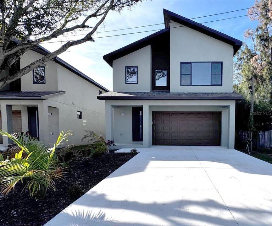 Active With Contract: $430,000 (3 beds, 2 baths, 1556 Square Feet)