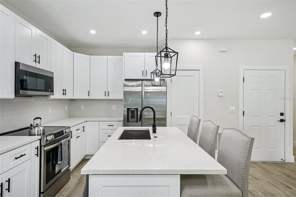 Active With Contract: $430,000 (3 beds, 2 baths, 1556 Square Feet)