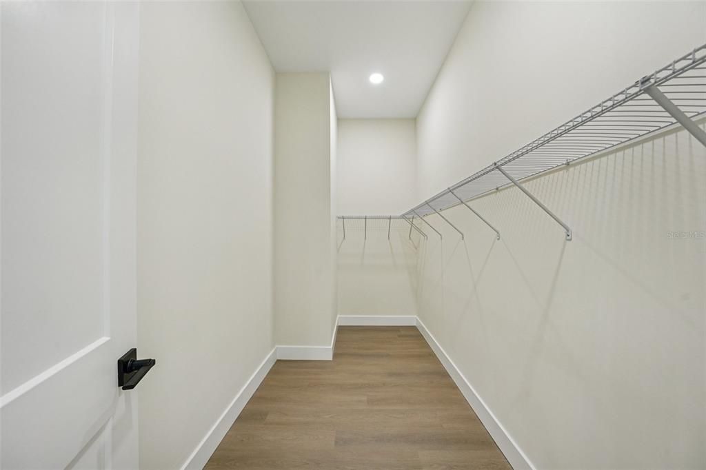 Active With Contract: $430,000 (3 beds, 2 baths, 1556 Square Feet)