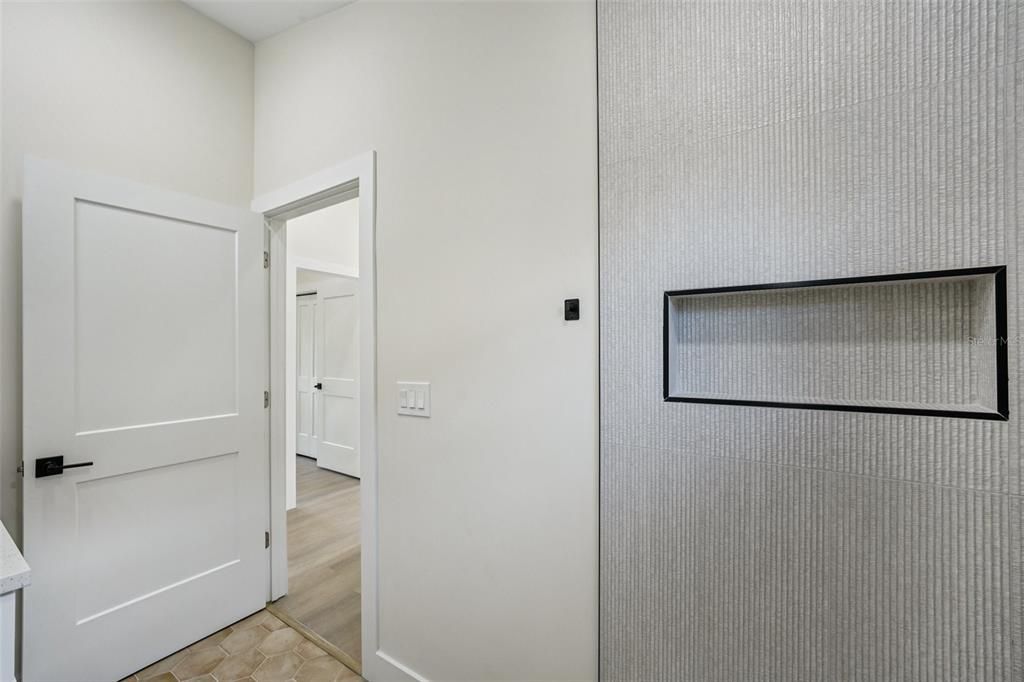 Active With Contract: $430,000 (3 beds, 2 baths, 1556 Square Feet)