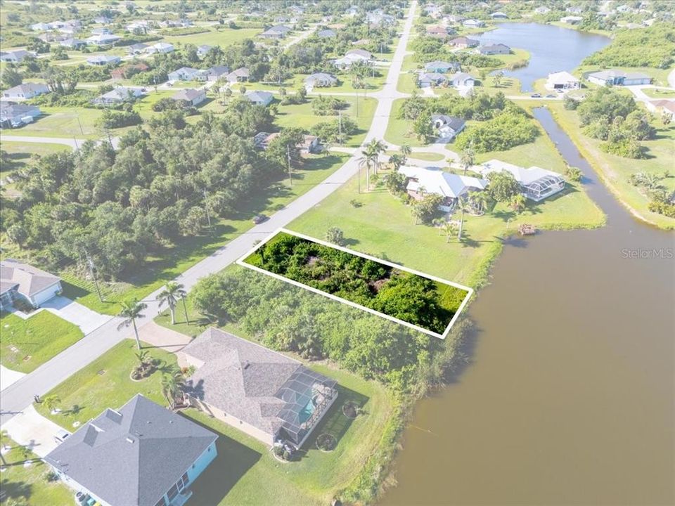 For Sale: $39,900 (0.17 acres)