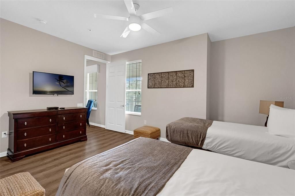 En Venta: $630,000 (2 camas, 2 baños, 1823 Pies cuadrados)