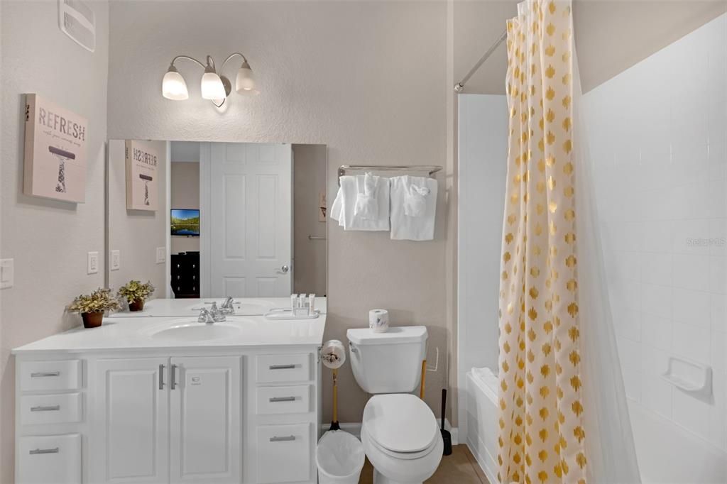 En Venta: $630,000 (2 camas, 2 baños, 1823 Pies cuadrados)