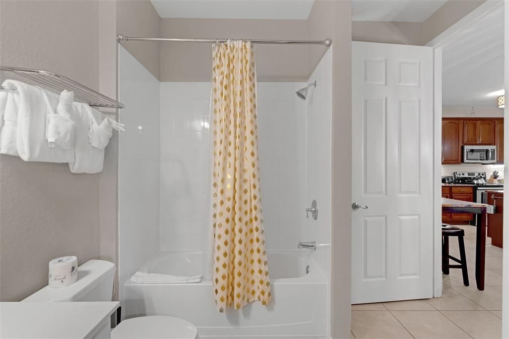 En Venta: $630,000 (2 camas, 2 baños, 1823 Pies cuadrados)