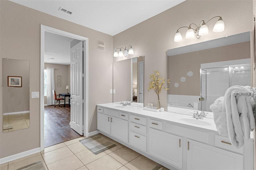 En Venta: $630,000 (2 camas, 2 baños, 1823 Pies cuadrados)