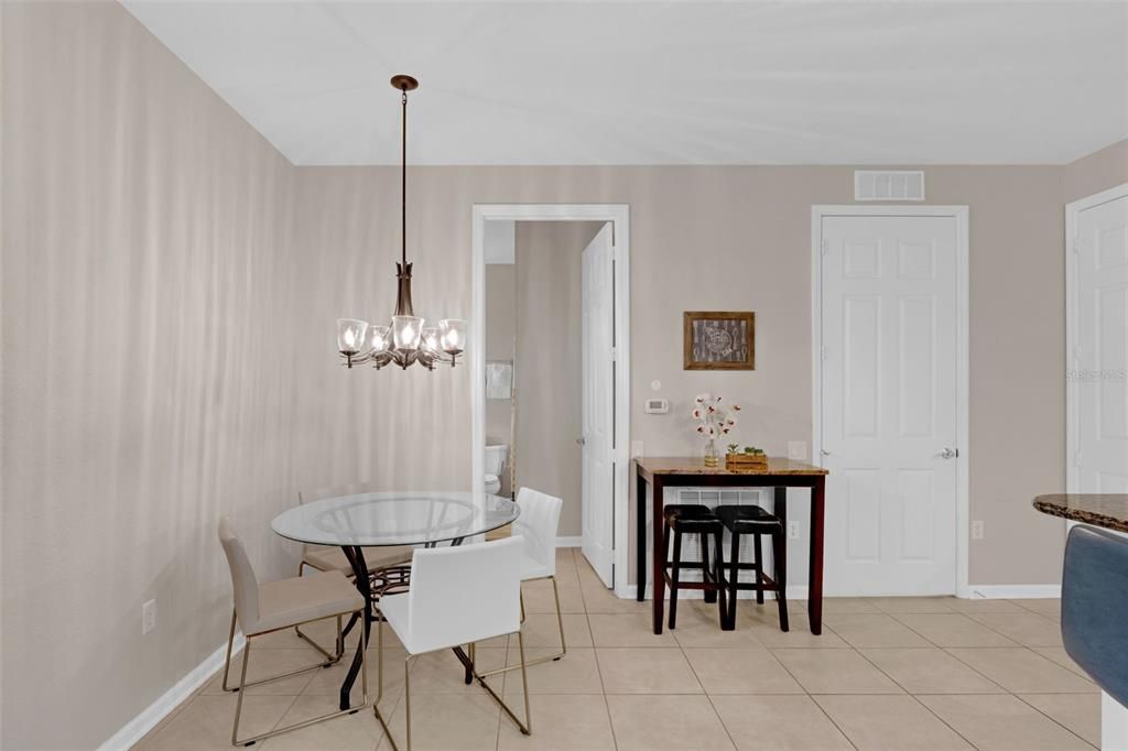 En Venta: $630,000 (2 camas, 2 baños, 1823 Pies cuadrados)