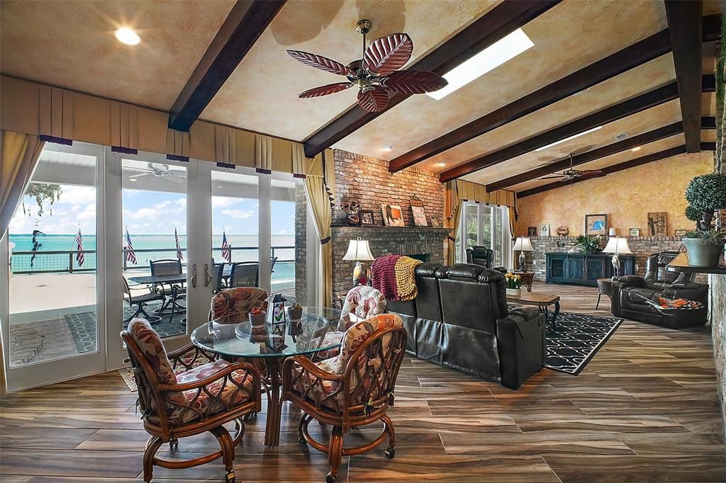 На продажу: $1,950,000 (4 спален, 4 ванн, 3661 Квадратных фут)