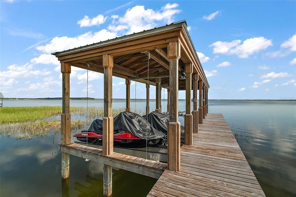 На продажу: $1,950,000 (4 спален, 4 ванн, 3661 Квадратных фут)