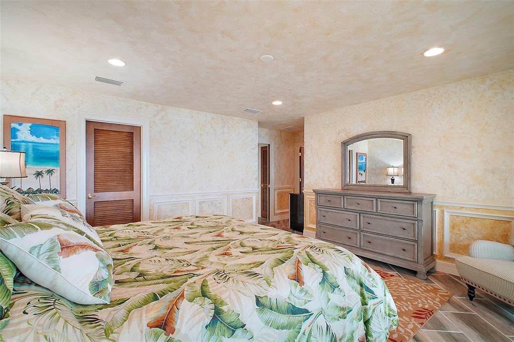 На продажу: $1,950,000 (4 спален, 4 ванн, 3661 Квадратных фут)