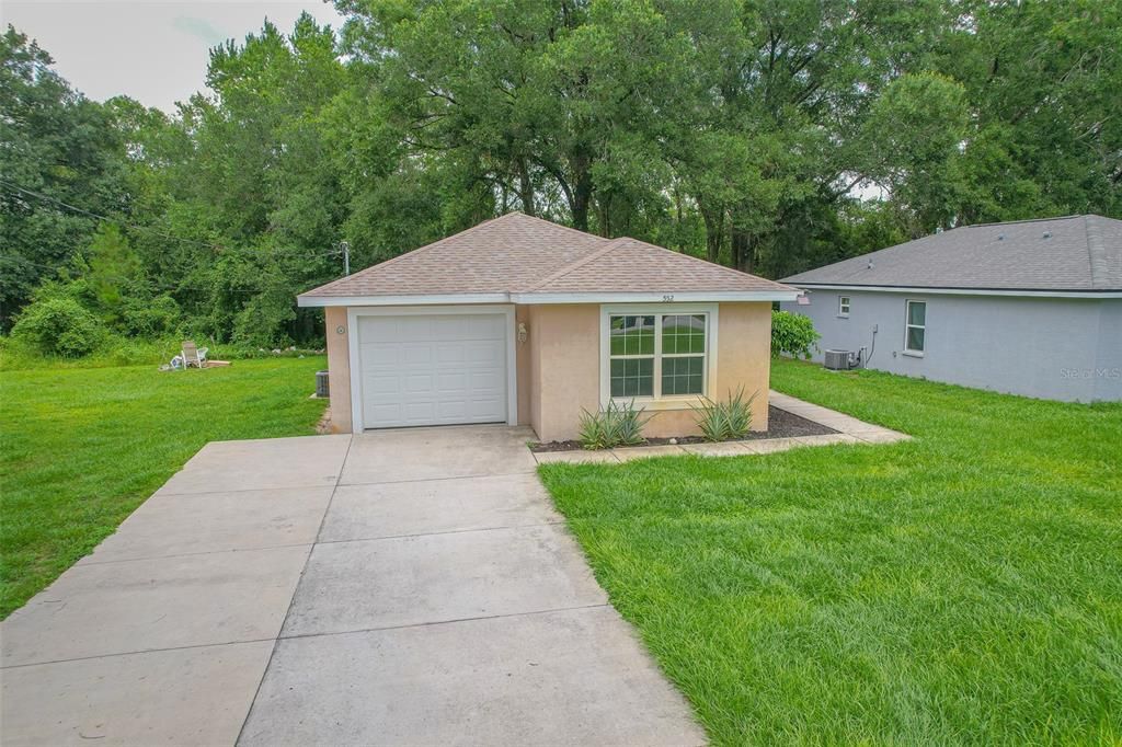 Recently Rented: $1,850 (3 beds, 2 baths, 1266 Square Feet)