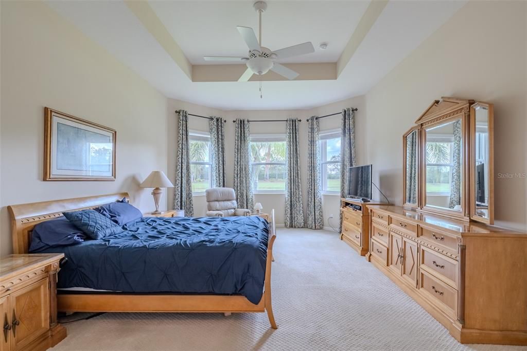 For Sale: $600,000 (3 beds, 3 baths, 2623 Square Feet)