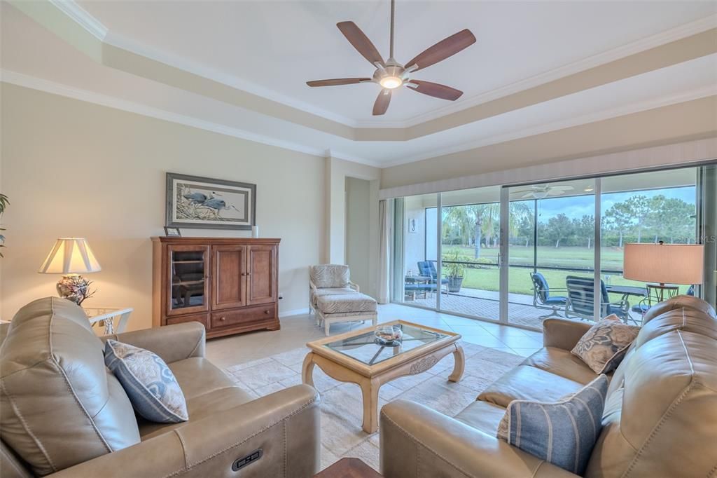 For Sale: $600,000 (3 beds, 3 baths, 2623 Square Feet)