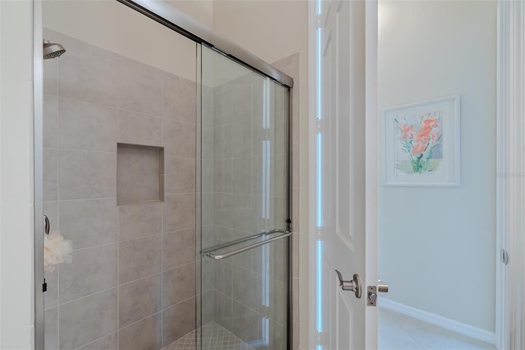 For Sale: $600,000 (3 beds, 3 baths, 2623 Square Feet)