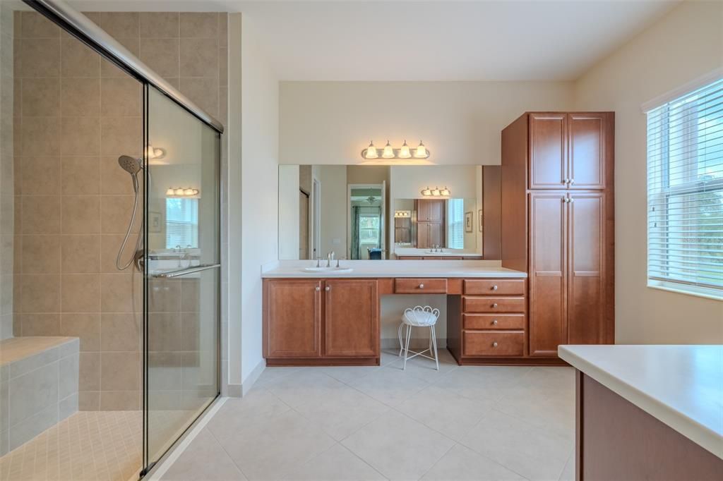 For Sale: $600,000 (3 beds, 3 baths, 2623 Square Feet)