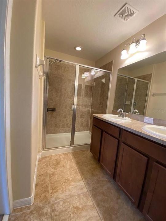 For Rent: $2,200 (3 beds, 2 baths, 1651 Square Feet)