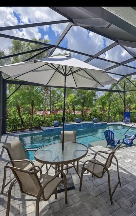 Под контрактом: $869,900 (2 спален, 2 ванн, 2078 Квадратных фут)