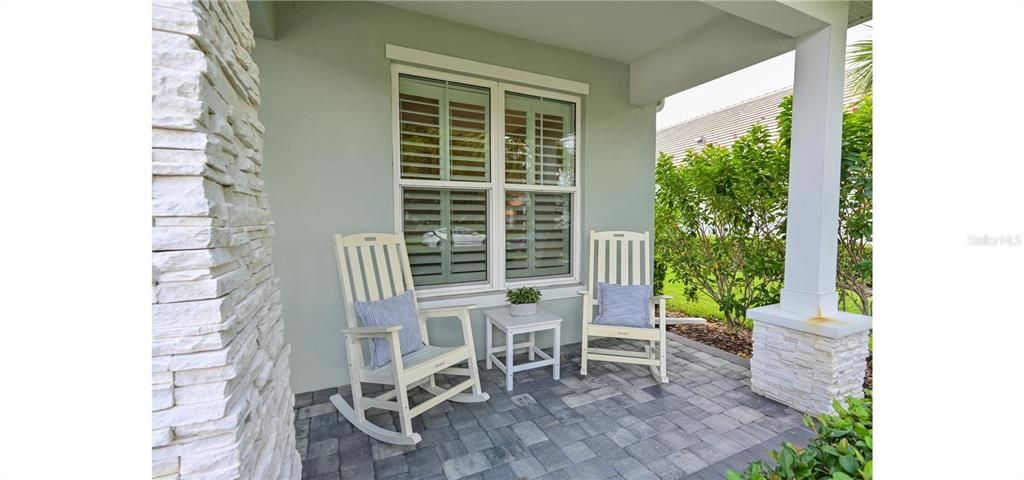 Под контрактом: $869,900 (2 спален, 2 ванн, 2078 Квадратных фут)