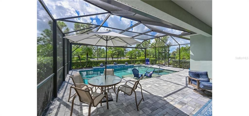 Под контрактом: $869,900 (2 спален, 2 ванн, 2078 Квадратных фут)