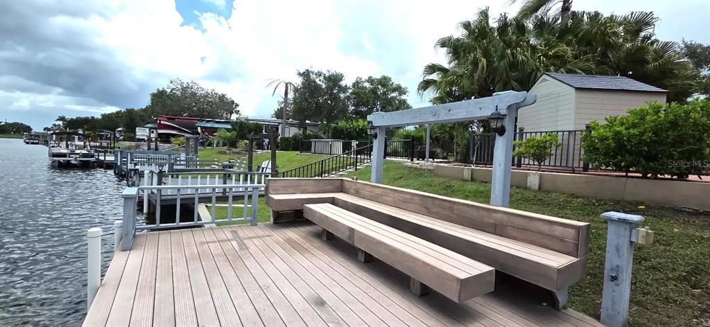 На продажу: $319,000 (0.07 acres)