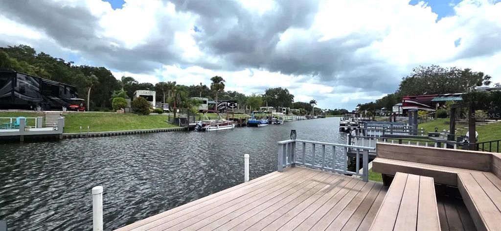 На продажу: $319,000 (0.07 acres)