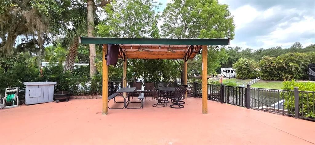 На продажу: $319,000 (0.07 acres)