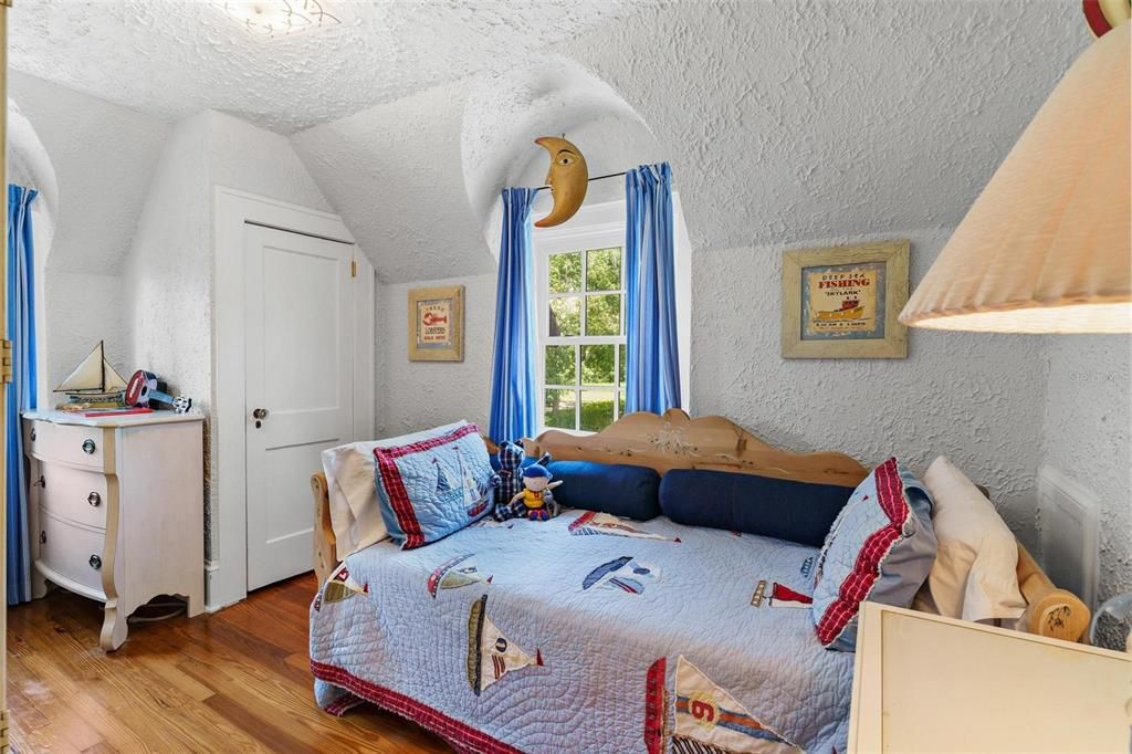 待售: $895,000 (4 贝兹, 3 浴室, 2751 平方英尺)