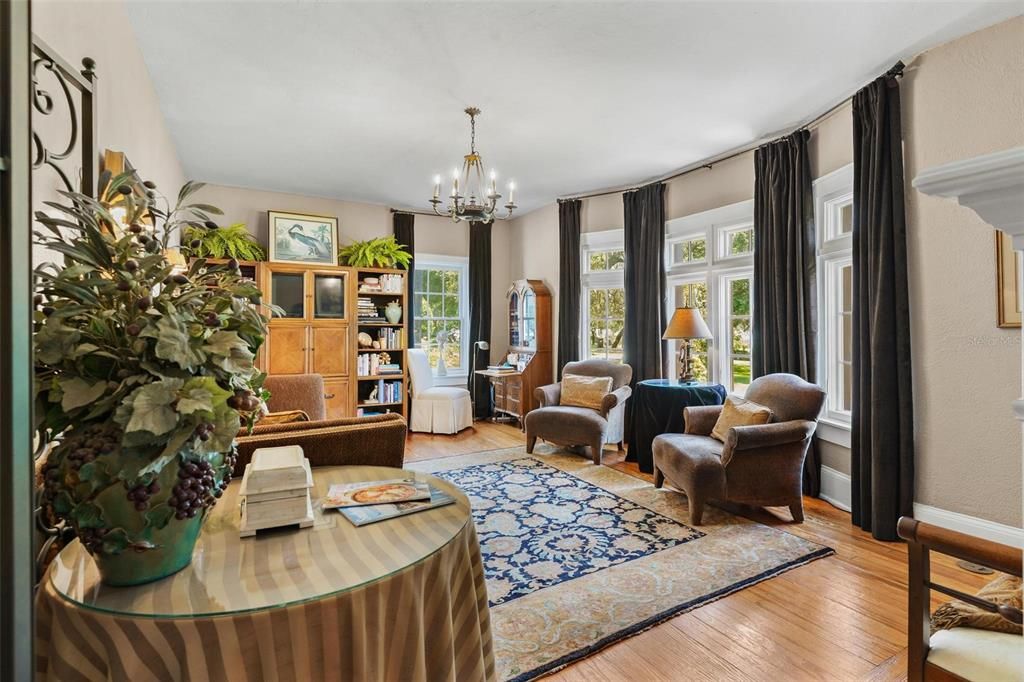 待售: $895,000 (4 贝兹, 3 浴室, 2751 平方英尺)