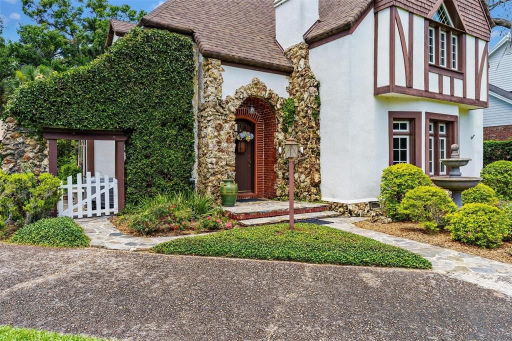 待售: $895,000 (4 贝兹, 3 浴室, 2751 平方英尺)