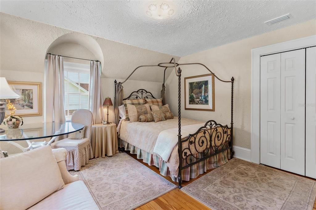 待售: $895,000 (4 贝兹, 3 浴室, 2751 平方英尺)