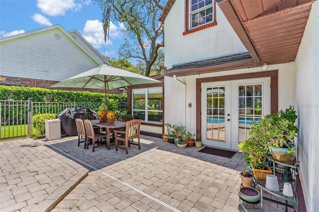 待售: $895,000 (4 贝兹, 3 浴室, 2751 平方英尺)