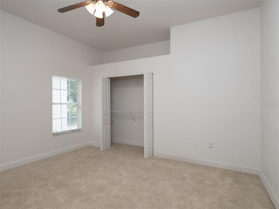 合同活跃: $790,000 (4 贝兹, 3 浴室, 3720 平方英尺)