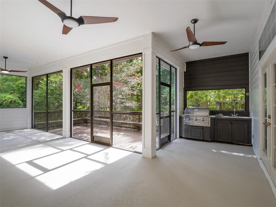 合同活跃: $790,000 (4 贝兹, 3 浴室, 3720 平方英尺)