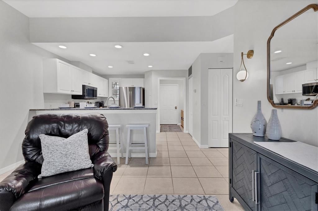 В аренду: $3,500 (2 спален, 2 ванн, 1215 Квадратных фут)