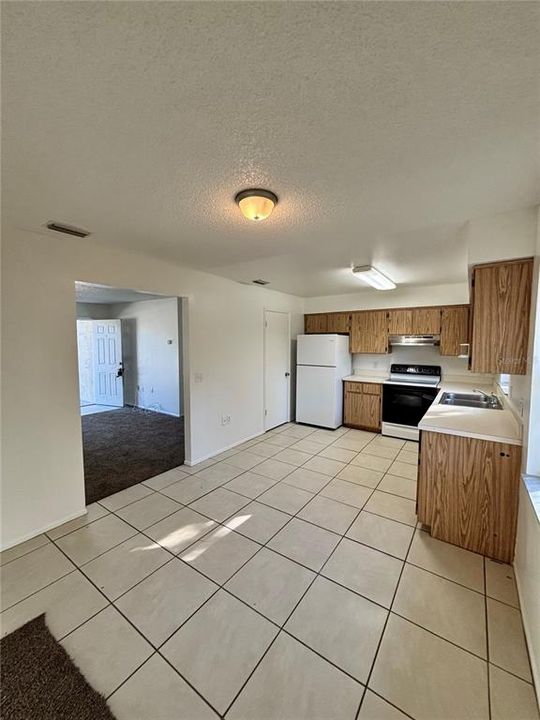 В аренду: $1,450 (3 спален, 2 ванн, 1047 Квадратных фут)