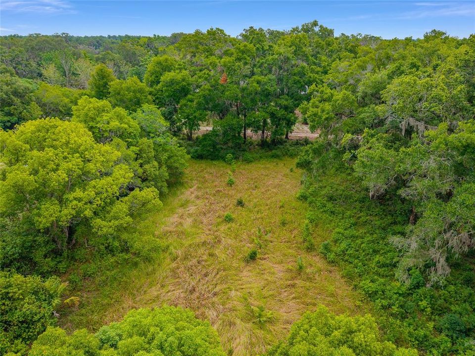 待售: $800,000 (16.23 acres)