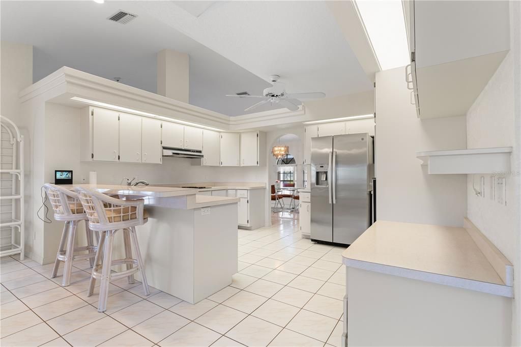 Active With Contract: $549,900 (3 beds, 2 baths, 2083 Square Feet)